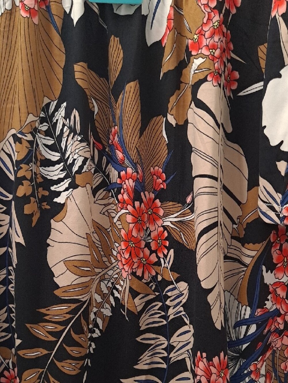 Floral Print Black Women's Plus Size Short Pajamas. - Picture 4 of 8